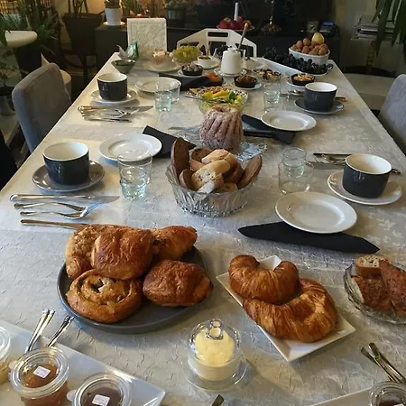 Quai 17 Bed & Breakfast 4*