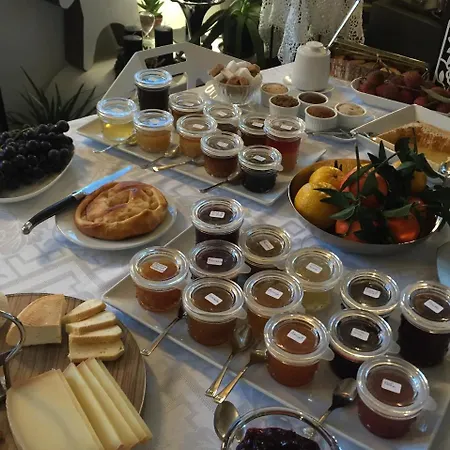 Bed & Breakfast Quai 17 4*