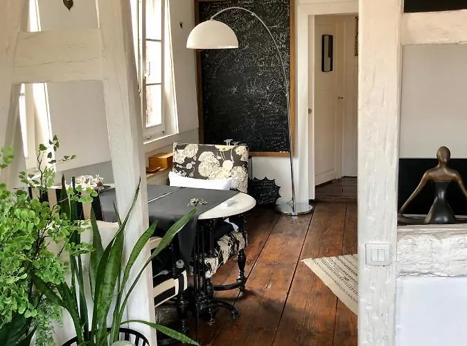 Bed & Breakfast Quai 17 4*