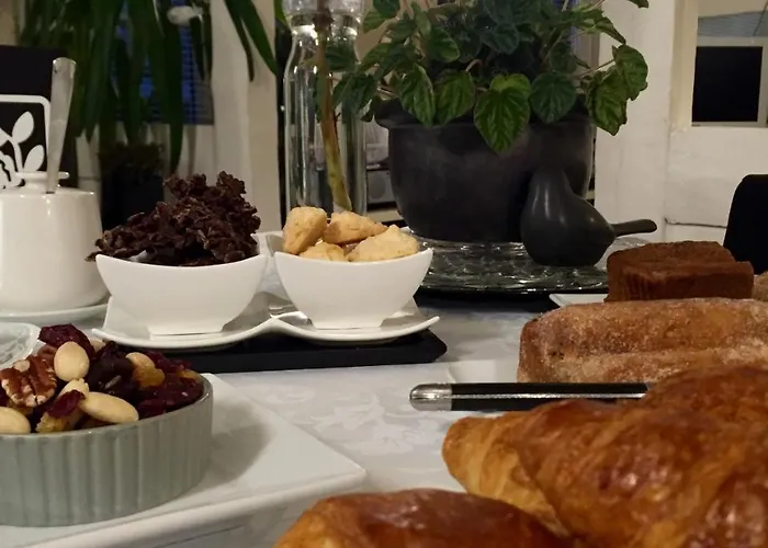 Quai 17 Bed & Breakfast 4*